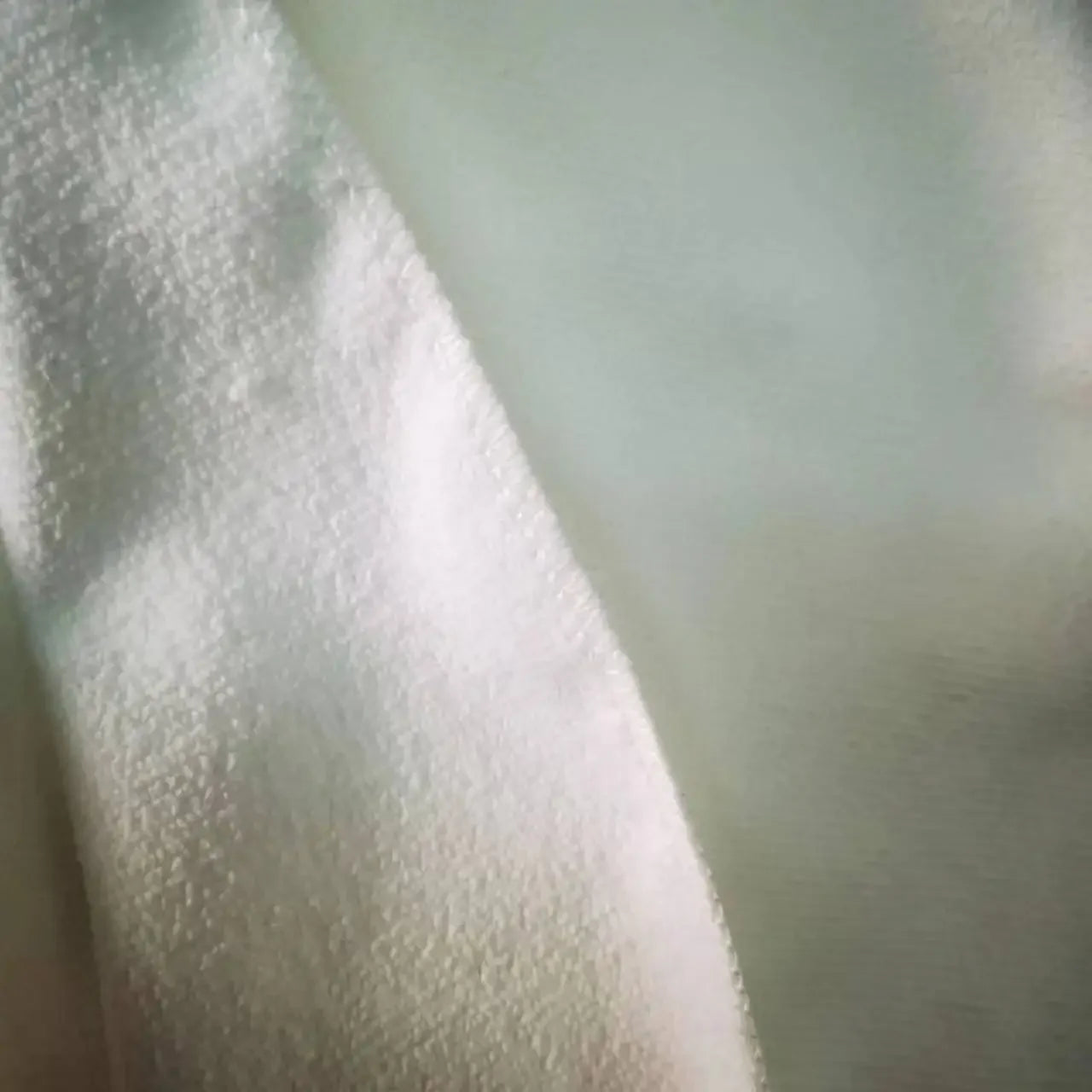 Microfiber Beach Towel - Soft, Absorbent, Quick-drying
